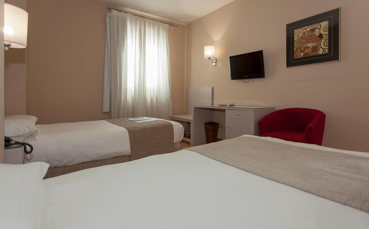 Hotel Aacr Museo Sevilla Kültér fotó